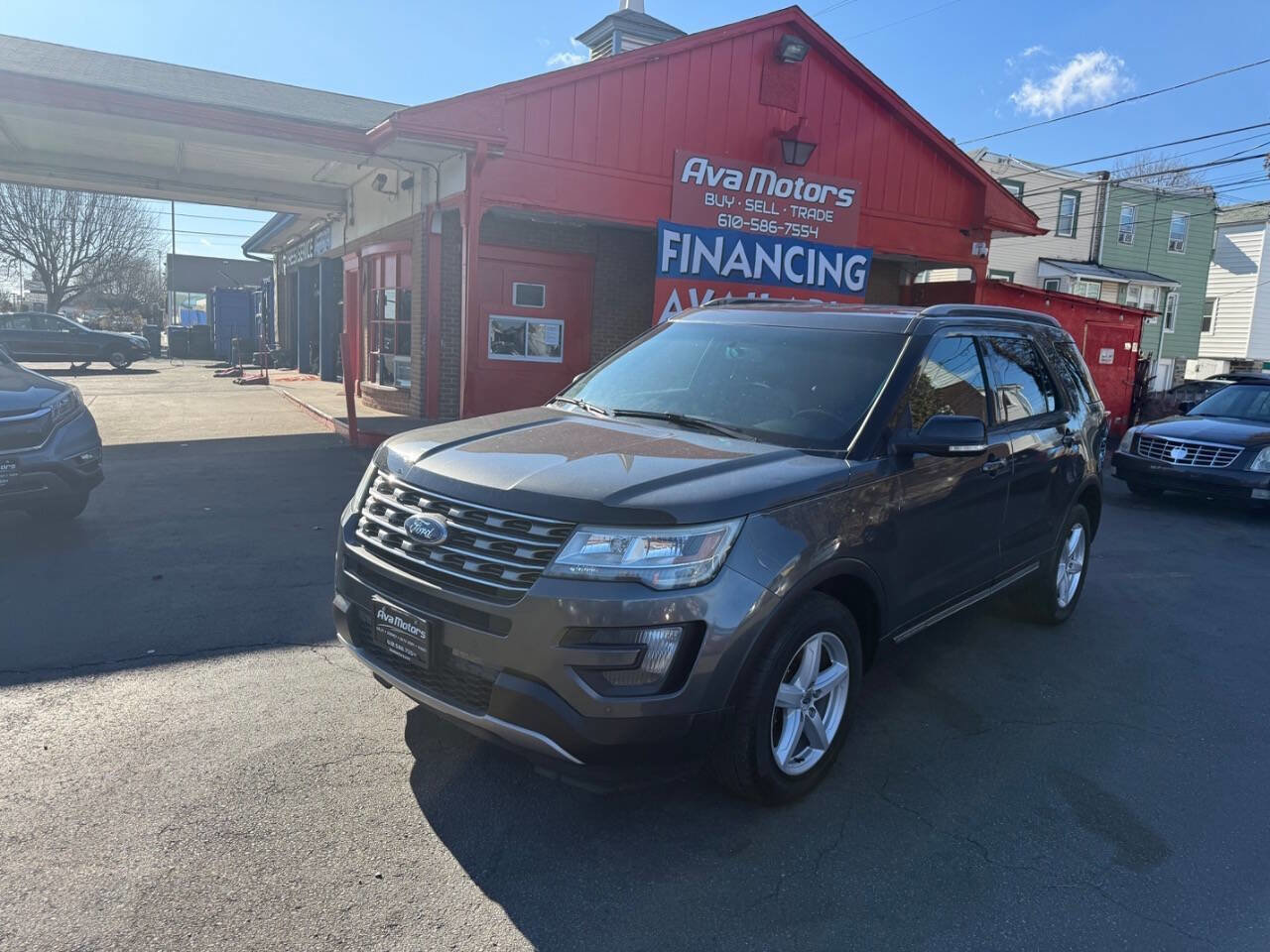Used 2016 Ford Explorer XLT w/ Equipment Group 202A image 1