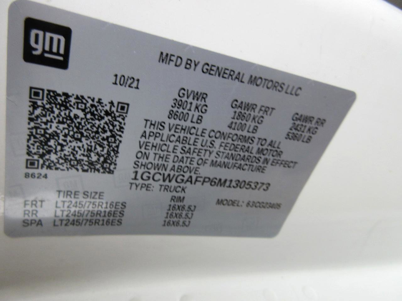 Used 2021 Chevrolet Express 2500 w/ Driver Convenience Package image 26