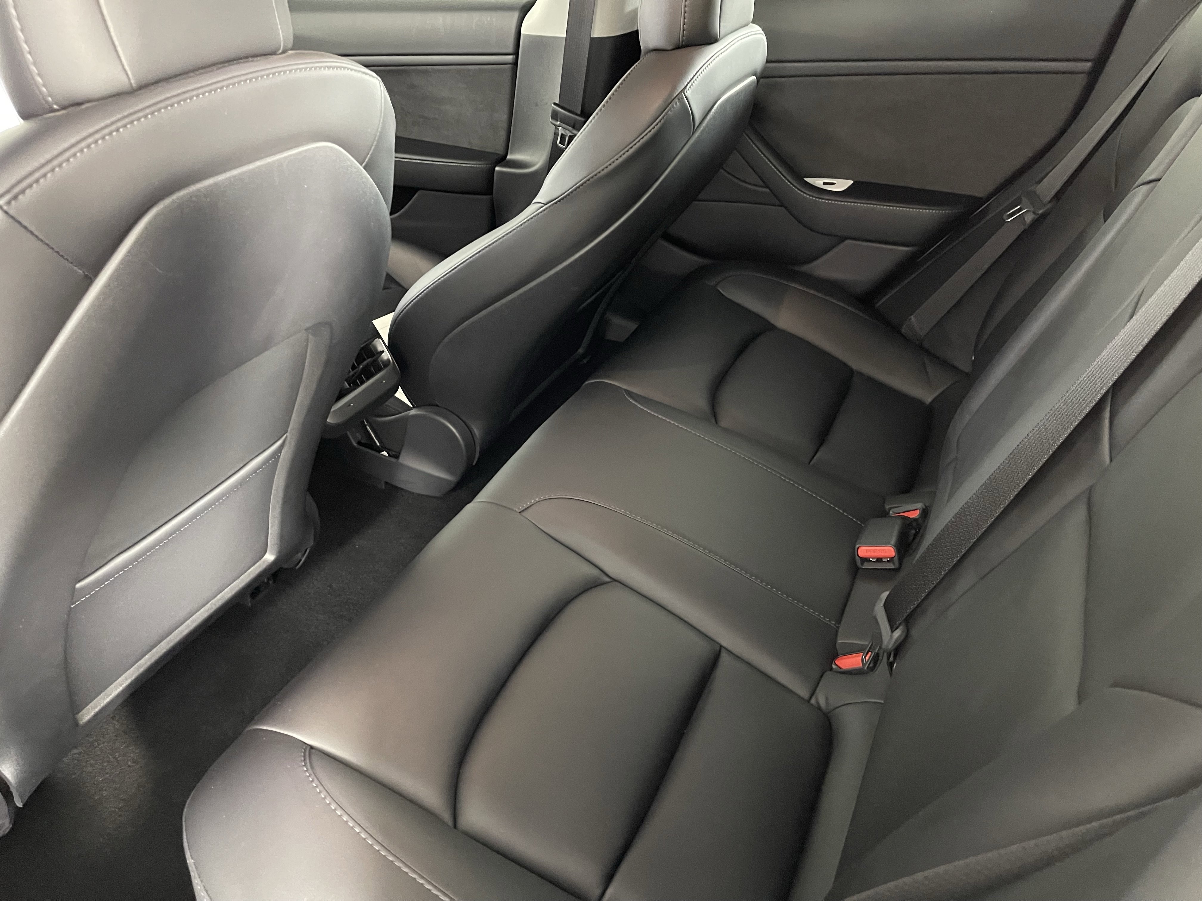 Used 2021 Tesla Model 3 Performance image 16