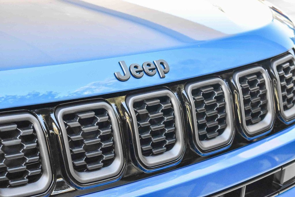 New 2026 Jeep Compass Limited image 9