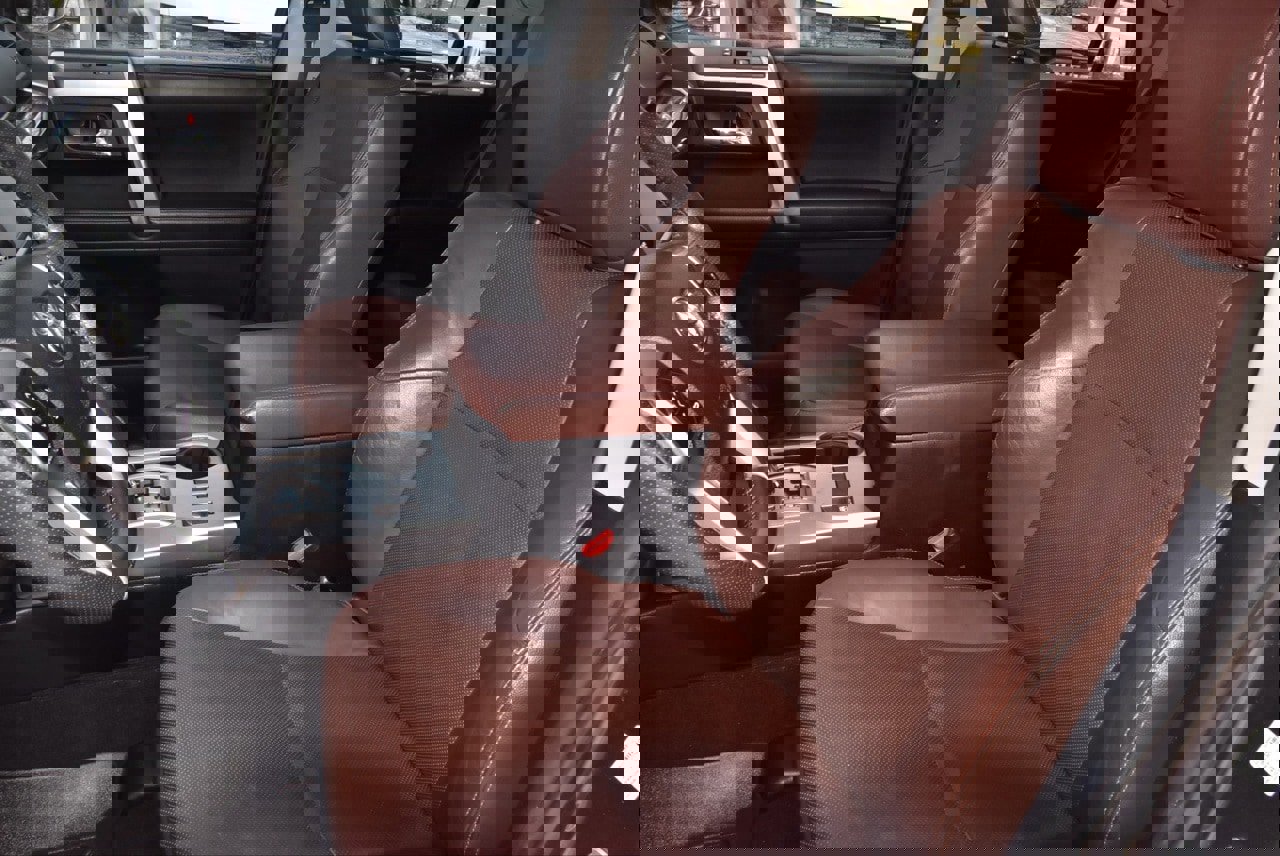 Used 2015 Toyota 4Runner Limited image 33