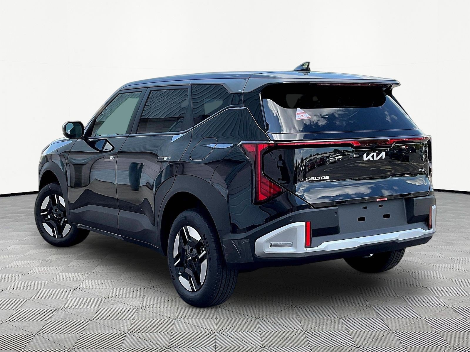 New 2027 Kia Seltos LX AWD/4WD image 4