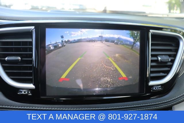 Used 2024 Chrysler Pacifica Select image 27