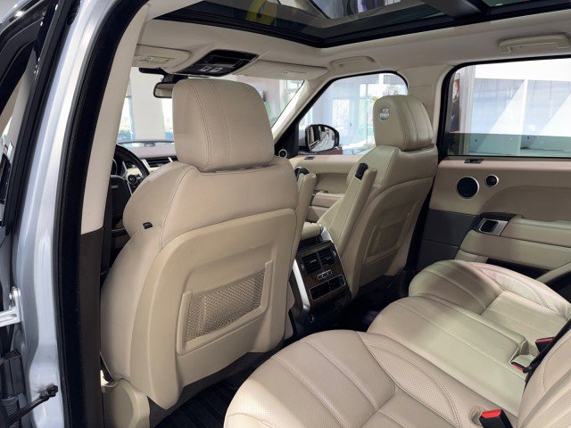 Used 2016 Land Rover Range Rover Sport HSE image 10