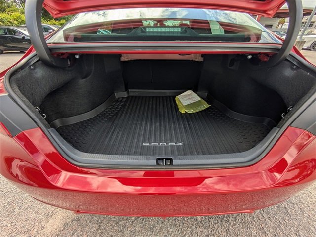 Used 2024 Toyota Camry SE image 25