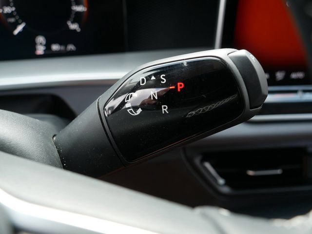 Certified 2025 Volkswagen Tiguan SE AWD/4WD image 35