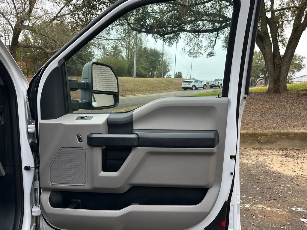 Used 2017 Ford F250 XL w/ Power Equipment Group image 43