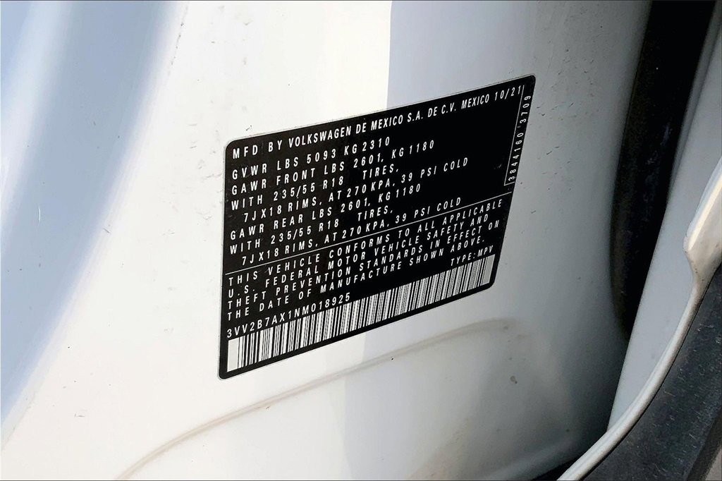 Used 2022 Volkswagen Tiguan SE image 34