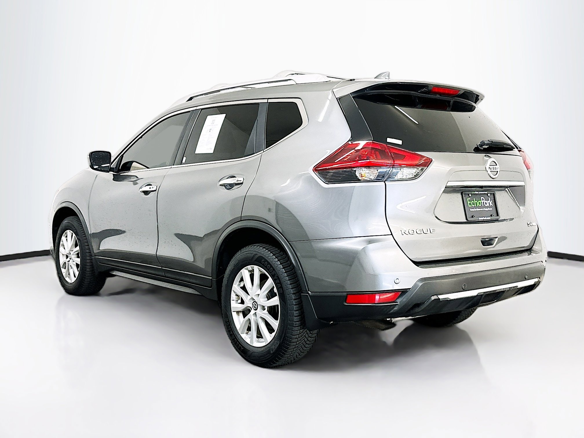 Used 2019 Nissan Rogue SV AWD/4WD image 5