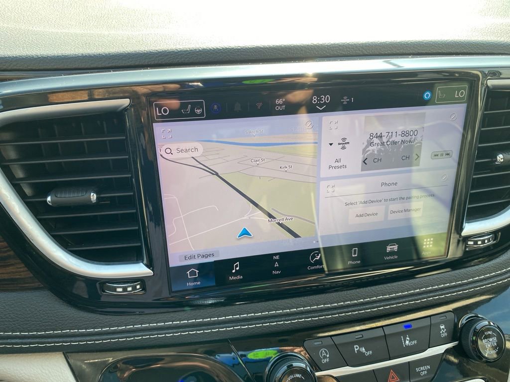 Used 2024 Chrysler Pacifica Limited image 30