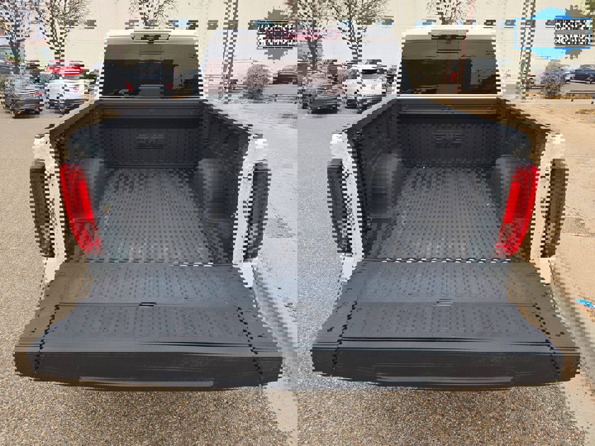 Used 2025 GMC Sierra 1500 AT4X image 12