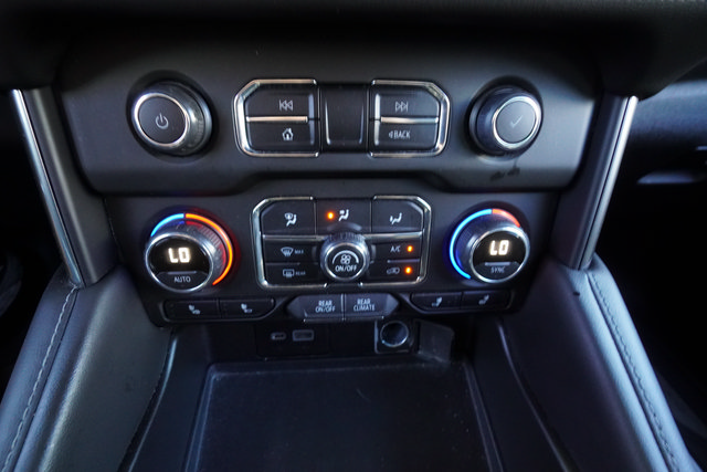 Used 2021 Chevrolet Tahoe Z71 AWD/4WD image 19