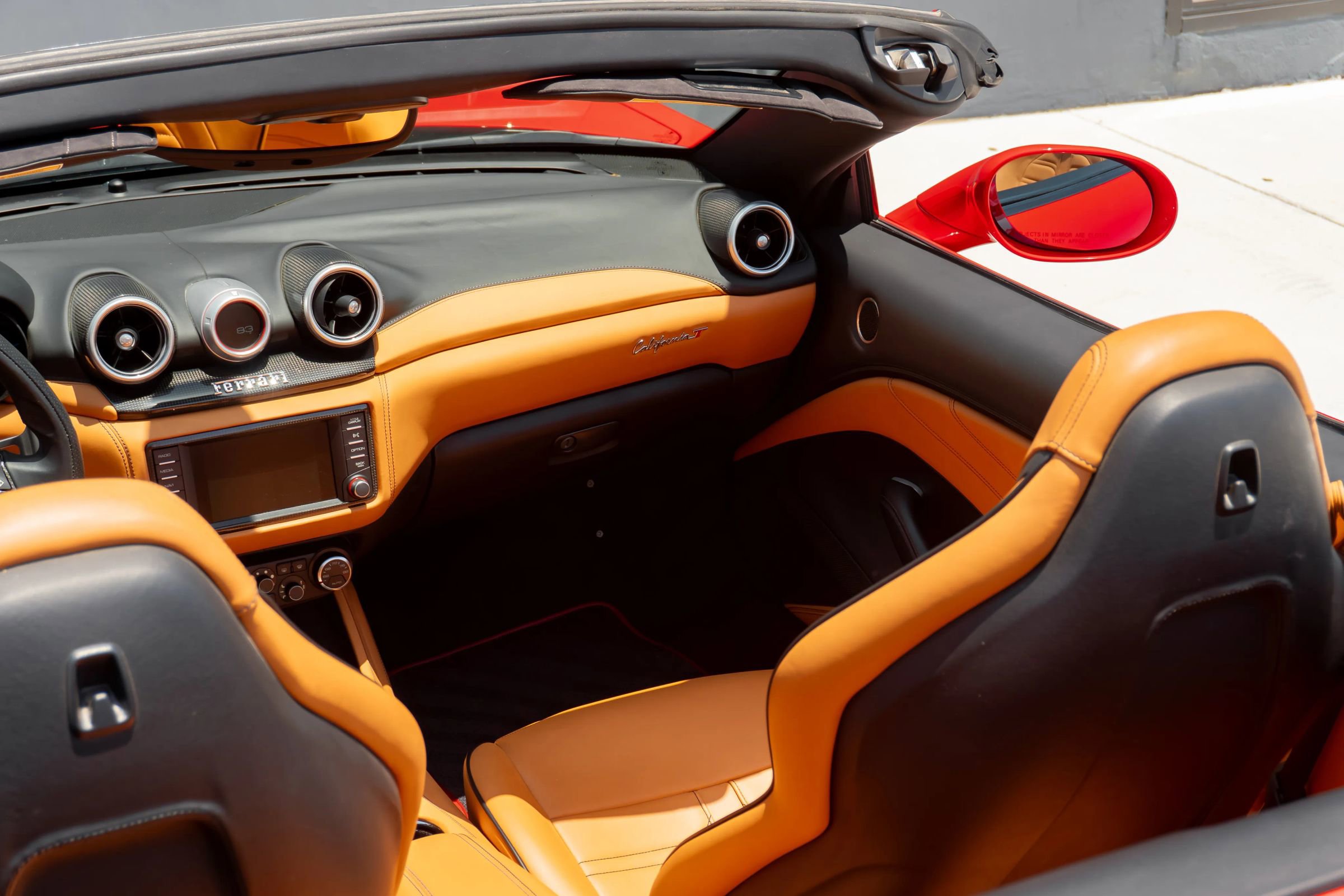 Used 2016 Ferrari California T RWD image 67