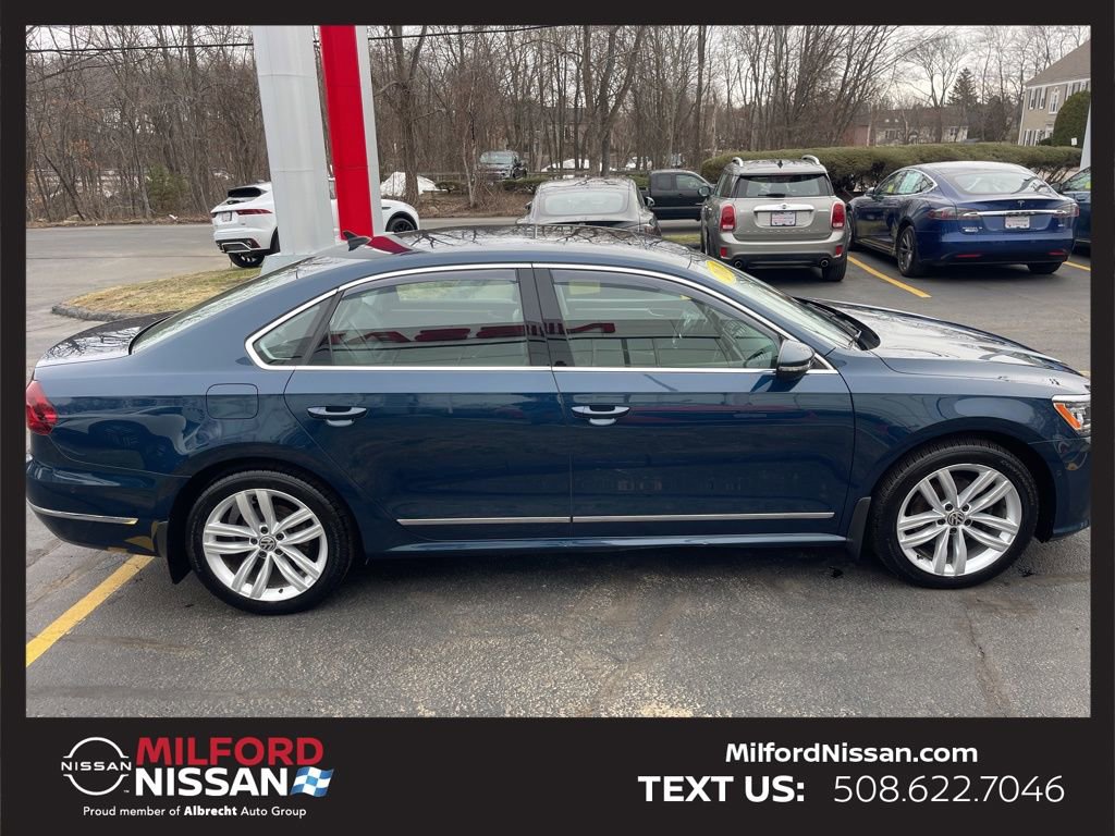 Used 2018 Volkswagen Passat 2.0T SEL Premium image 6