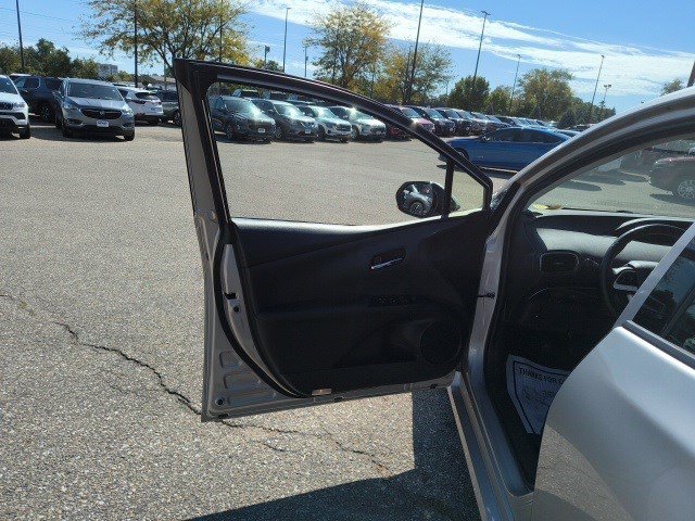 Used 2017 Toyota Prius Prime Plus image 11