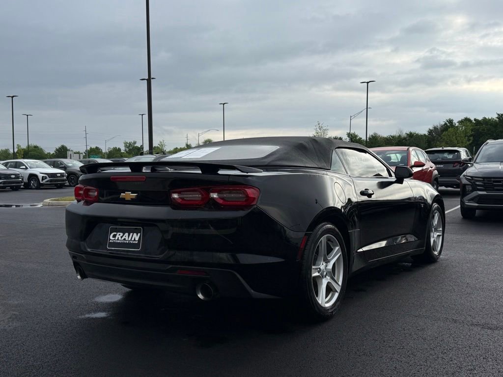 Used 2019 Chevrolet Camaro LT RWD image 5