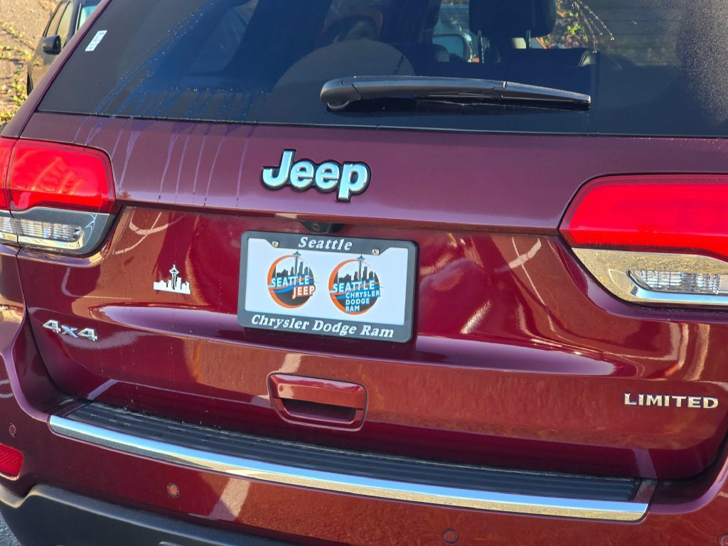 Used 2018 Jeep Grand Cherokee Limited w/ Trailer Tow Group IV AWD/4WD image 14