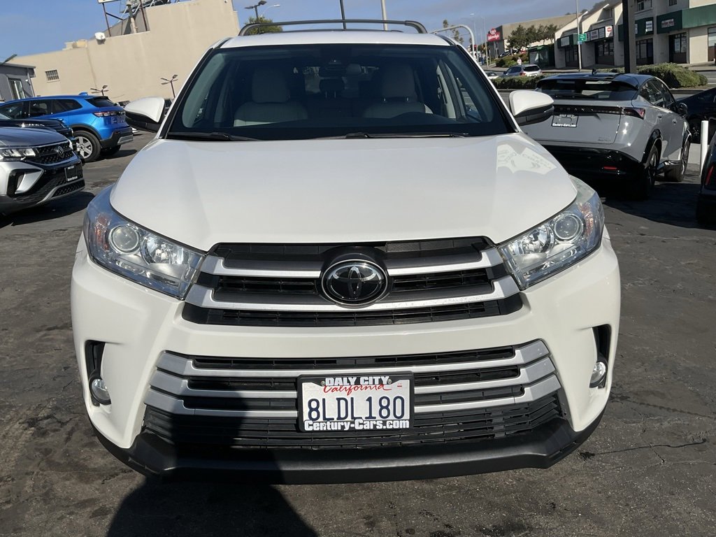 Used 2018 Toyota Highlander Plus image 2