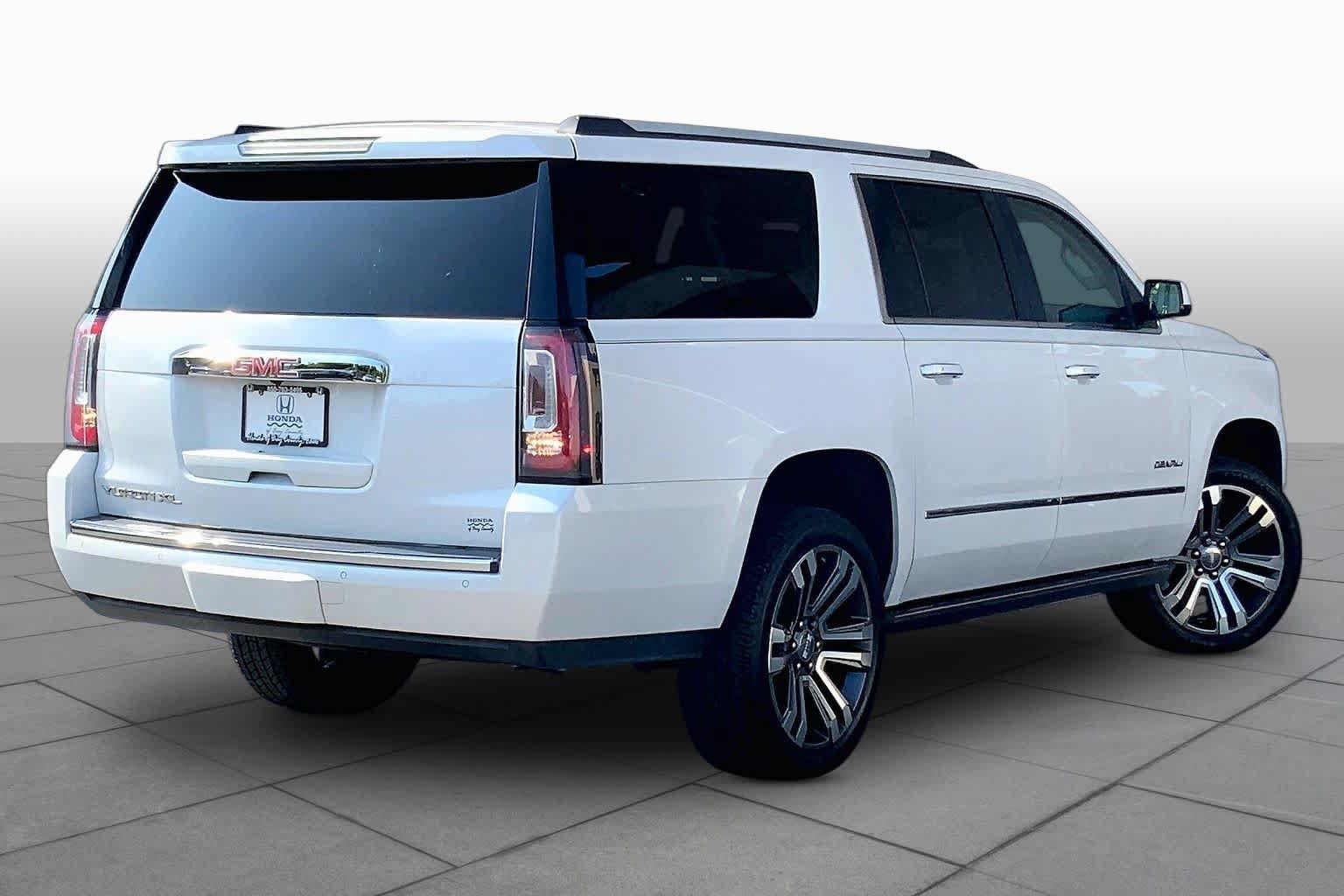 Used 2019 GMC Yukon XL Denali w/ Denali Ultimate Package RWD image 13