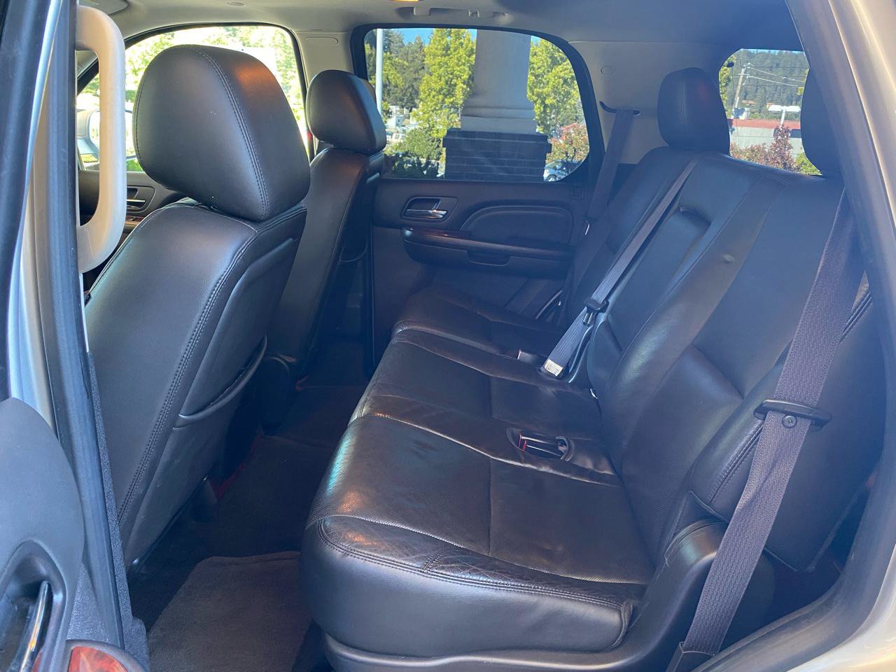 Used 2013 Cadillac Escalade Premium AWD/4WD image 21