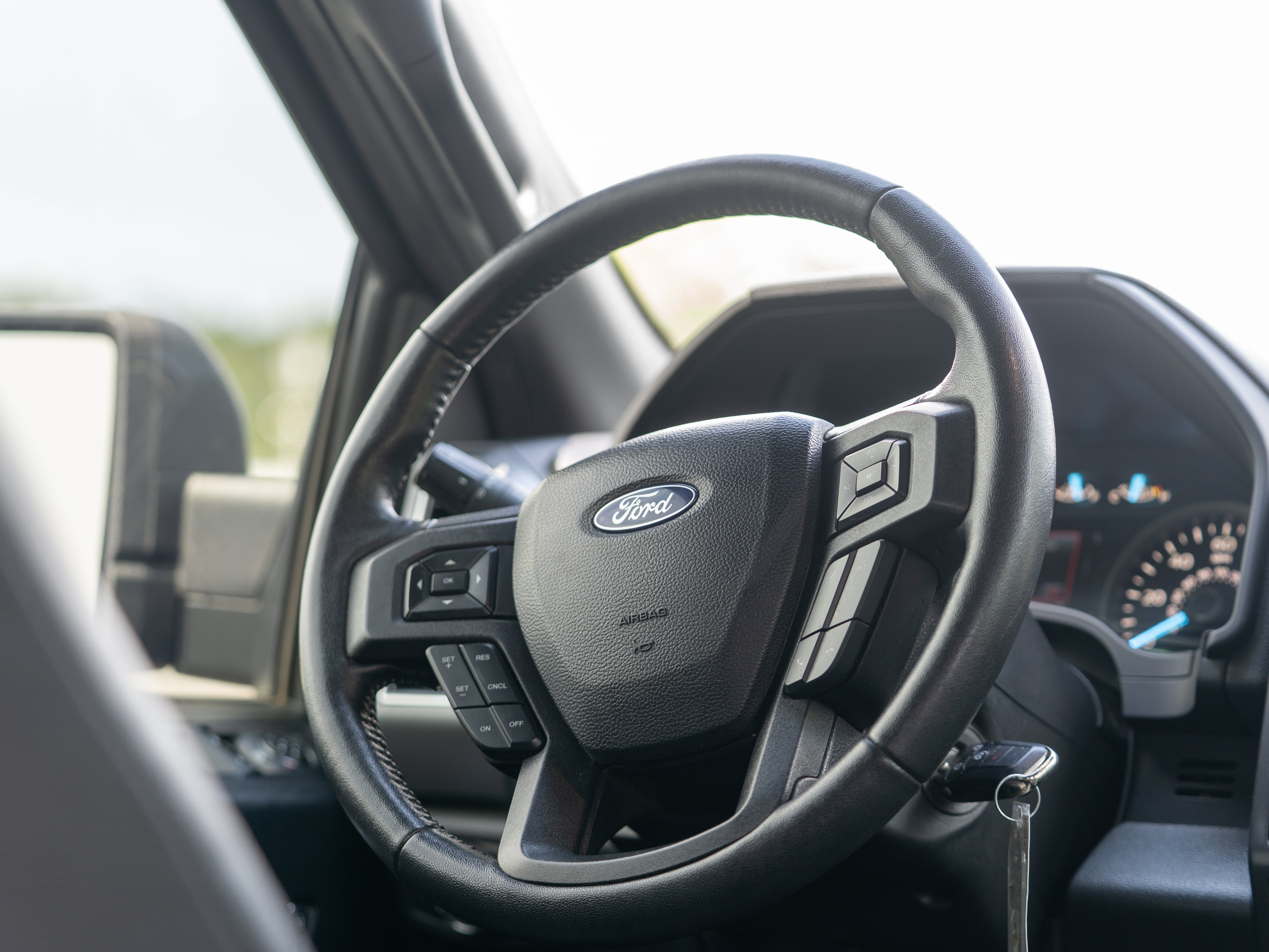 Used 2020 Ford F150 XLT w/ Equipment Group 302A Luxury AWD/4WD image 18