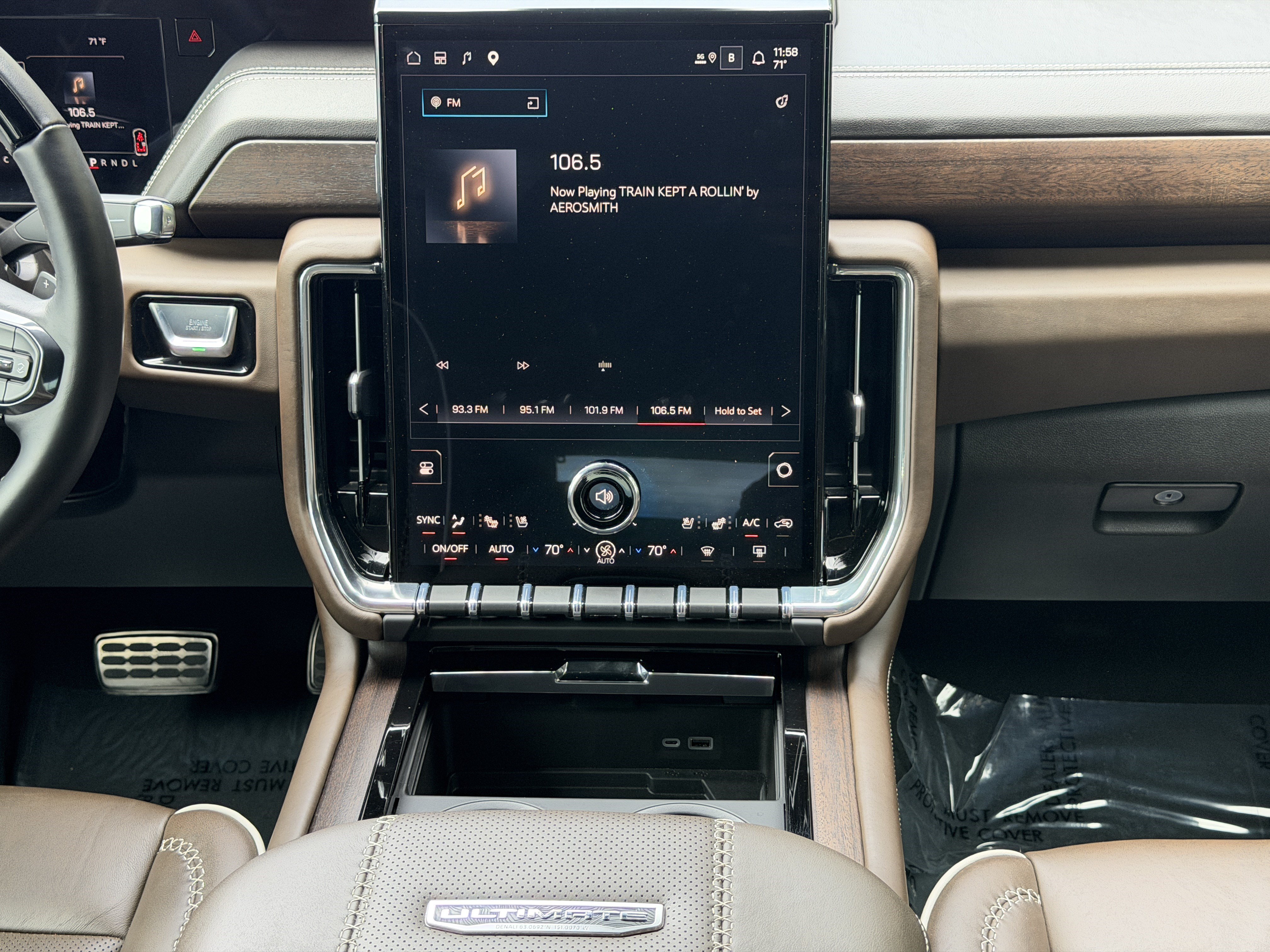 Used 2025 GMC Yukon Denali Ultimate AWD/4WD image 31