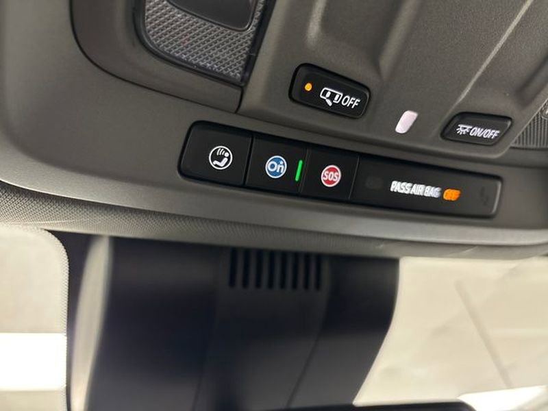 Used 2025 Chevrolet Silverado 1500 LT image 56