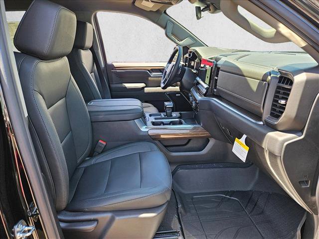New 2026 Chevrolet Silverado 1500 RST w/ Redline Edition AWD/4WD image 17
