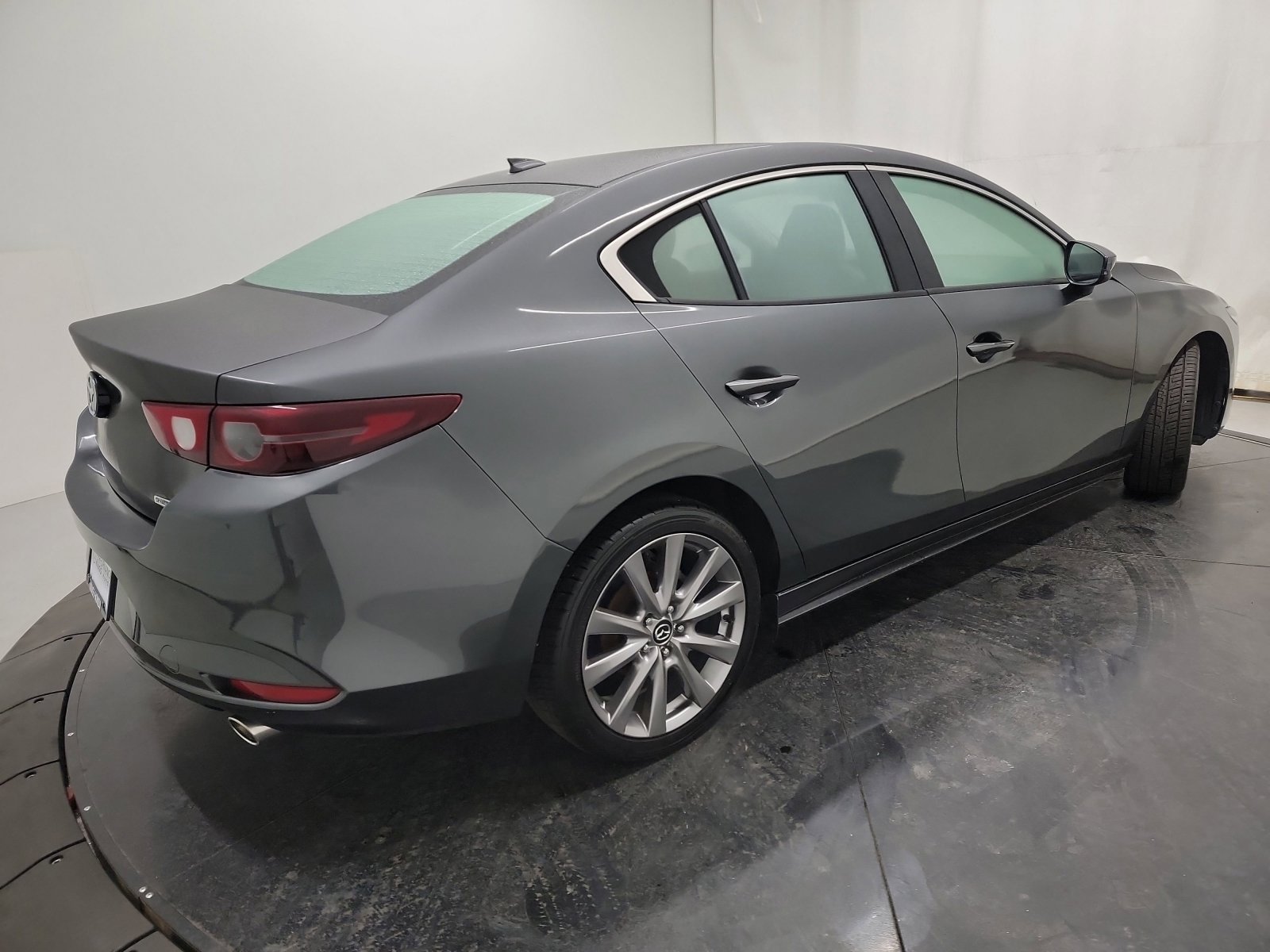 Used 2019 MAZDA MAZDA3 Sedan w/ Preferred Package image 9