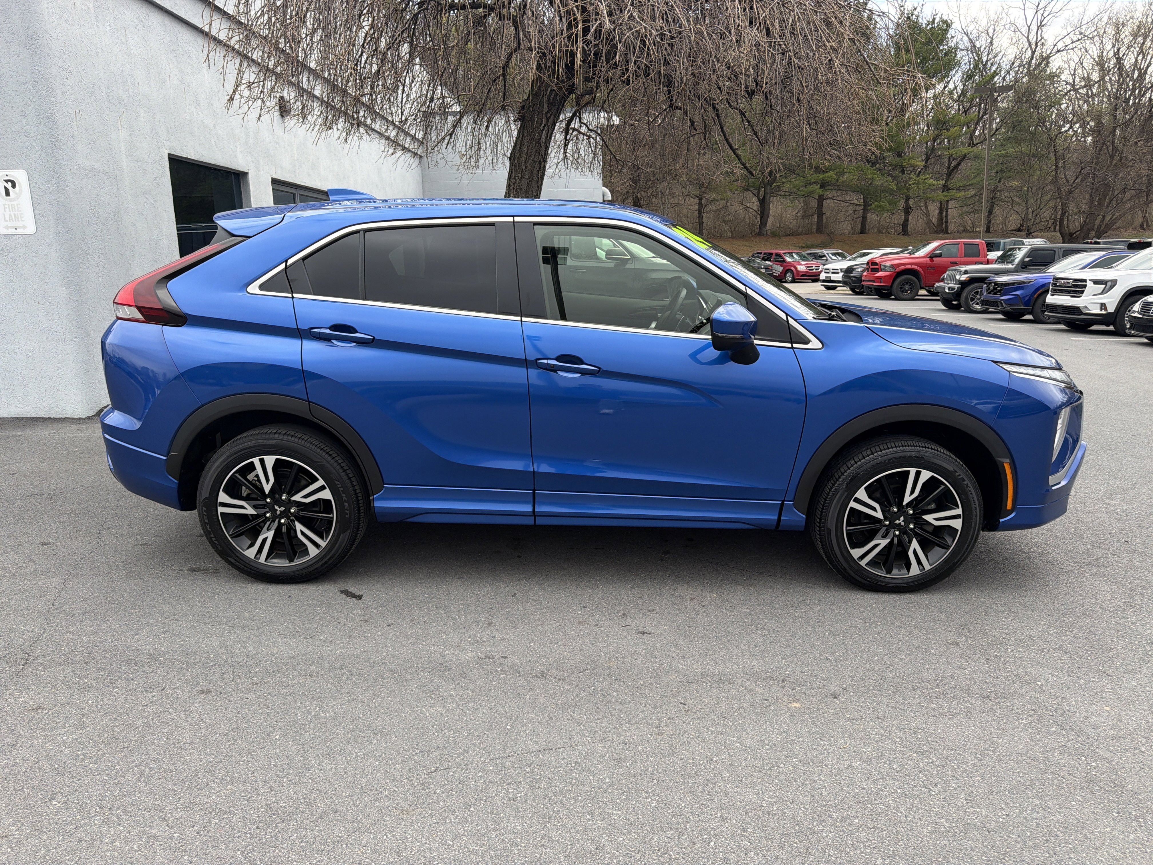 Used 2024 Mitsubishi Eclipse Cross SEL image 2