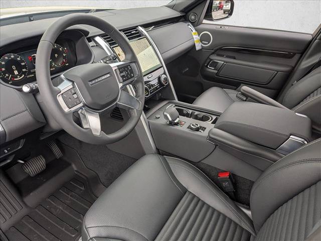 New 2025 Land Rover Discovery S AWD/4WD image 3