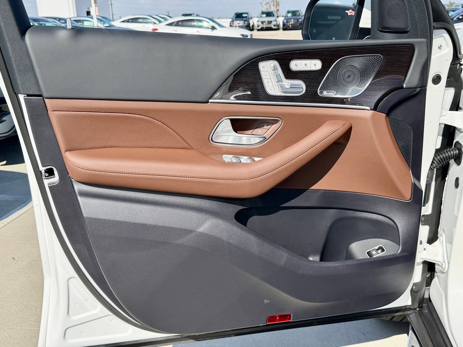 New 2026 Mercedes-Benz GLS 450 4MATIC image 16