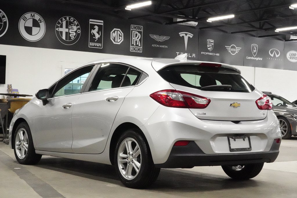 Used 2017 Chevrolet Cruze LT w/ Convenience Package FWD image 3
