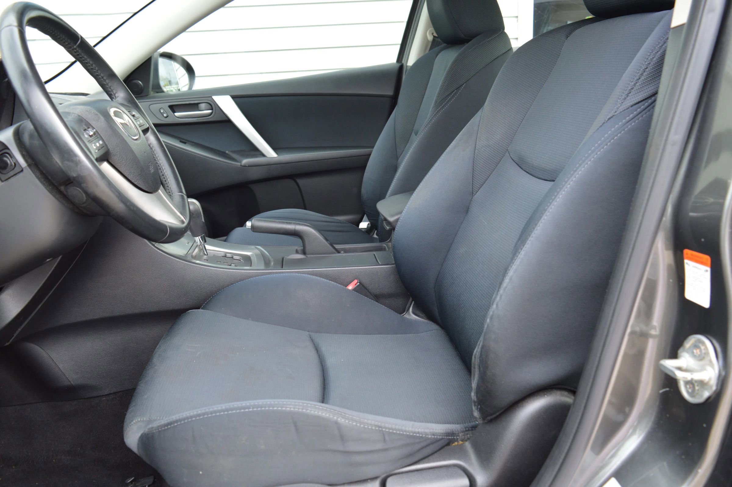 Used 2010 MAZDA MAZDA3 s Sport image 13
