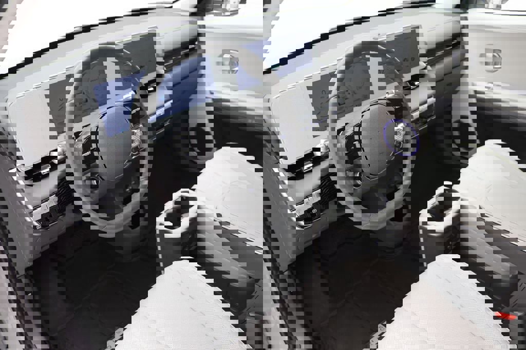 Used 2023 Hyundai Ioniq 5 SEL image 14