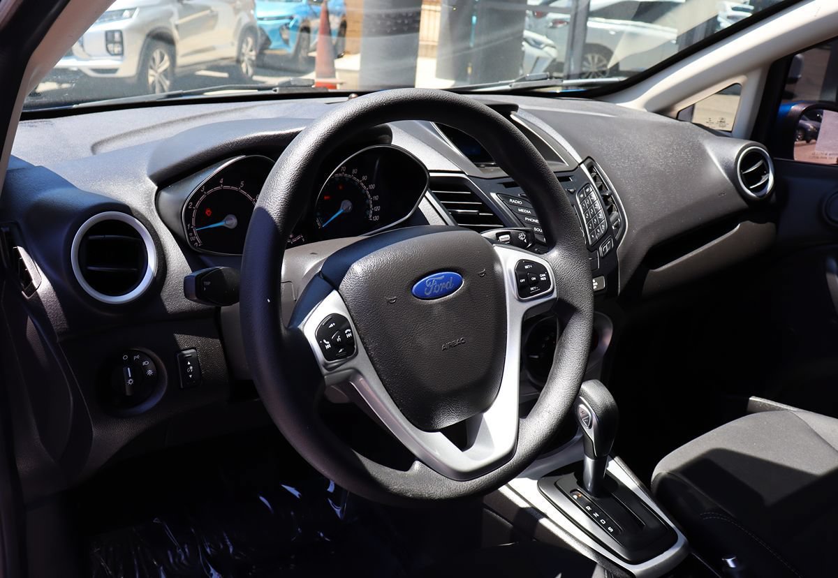 Used 2019 Ford Fiesta SE FWD image 39