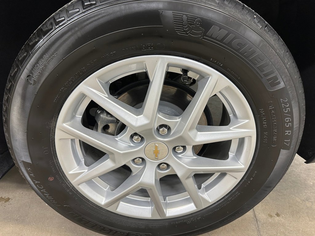 Used 2022 Chevrolet Equinox LT w/ LPO, Floor Liner Package image 34