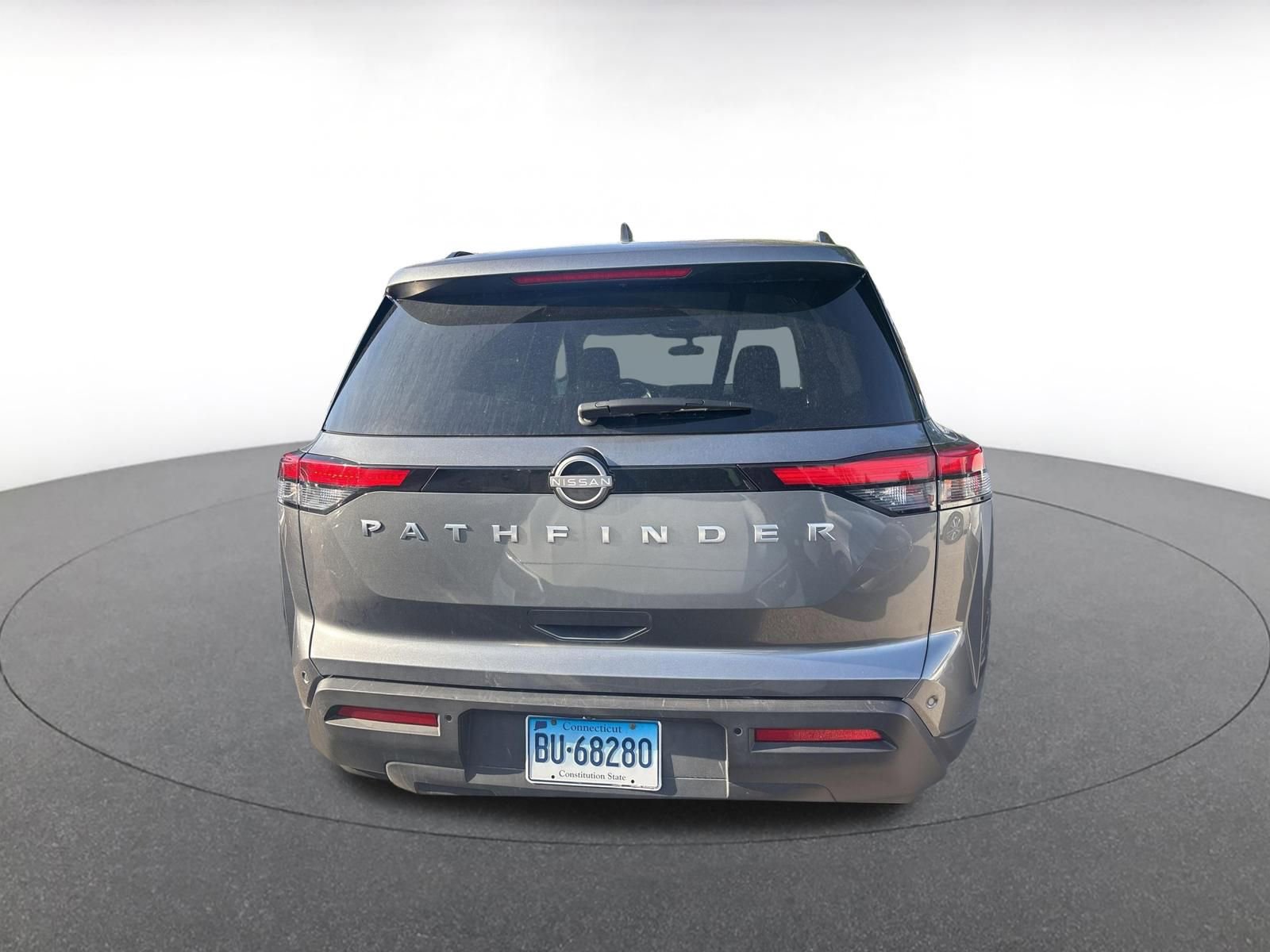 Used 2025 Nissan Pathfinder SV image 6