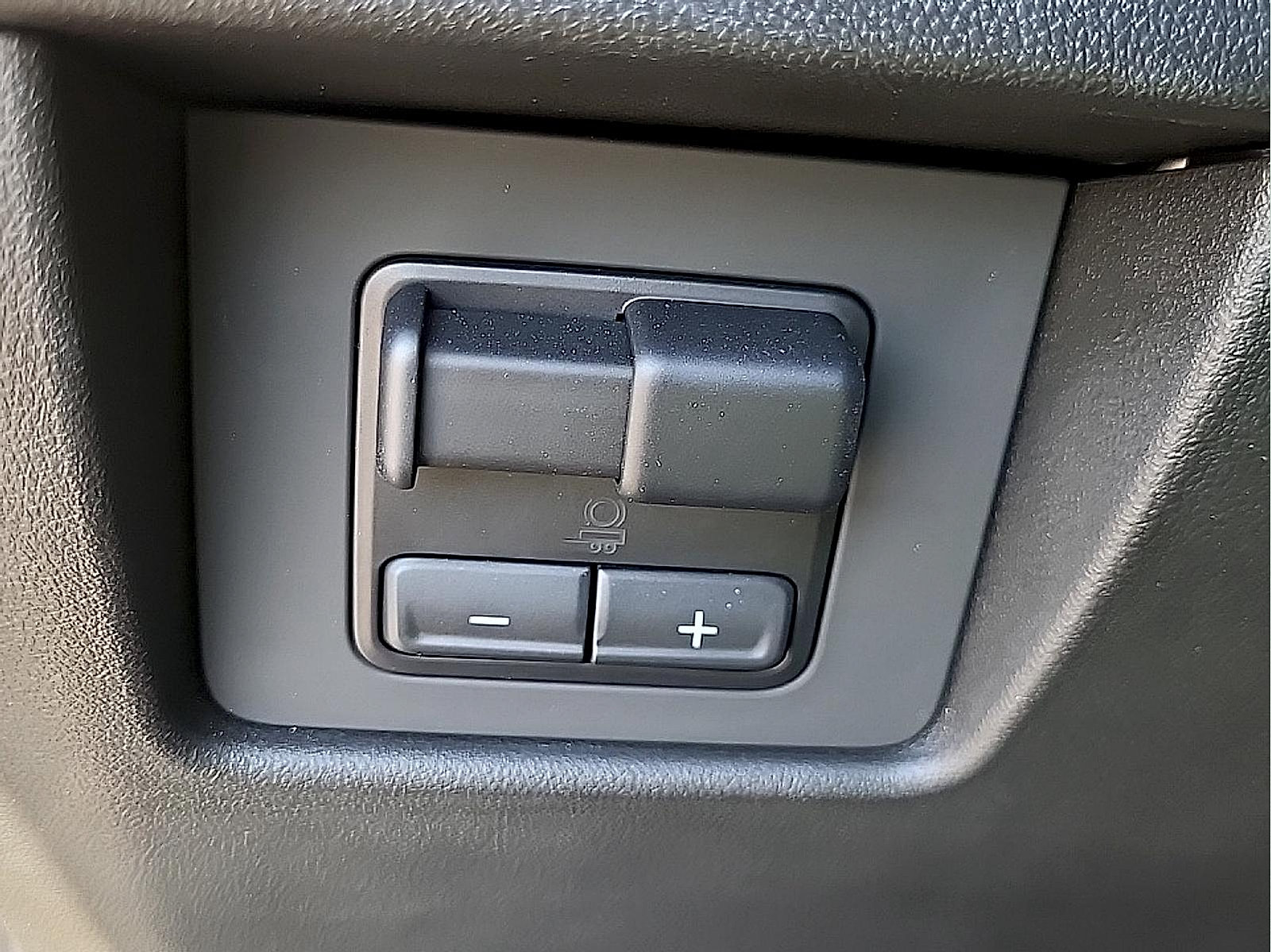 Used 2025 GMC Canyon AT4 w/ Nightfall Edition AWD/4WD image 22