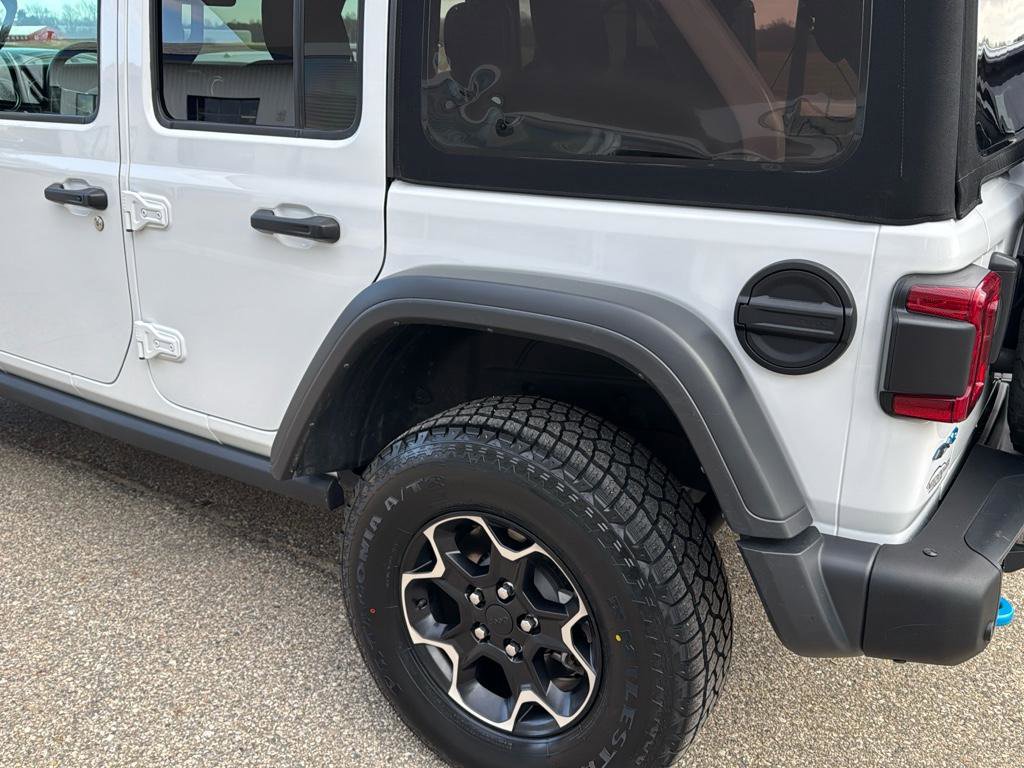 Used 2021 Jeep Wrangler Unlimited Rubicon w/ Steel Bumper Group AWD/4WD image 11