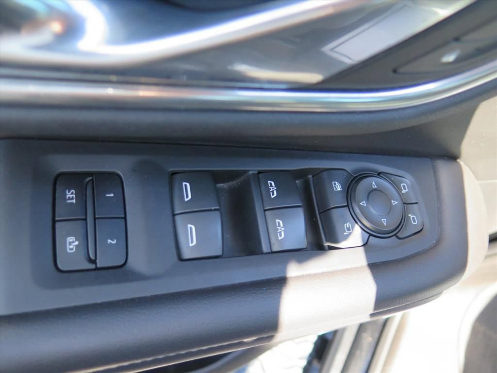 Used 2021 Chevrolet Tahoe Z71 w/ Z71 Signature Package image 12