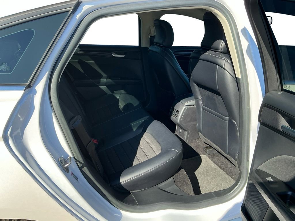 Used 2018 Ford Fusion SE w/ Equipment Group 201A image 23