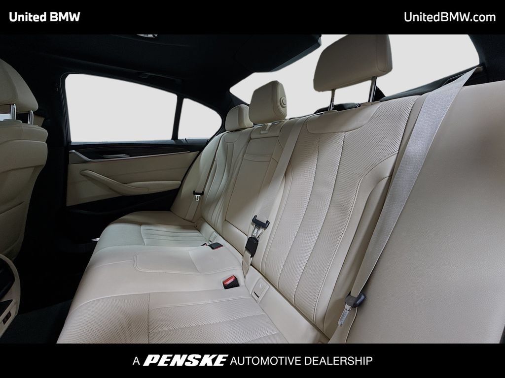 Used 2023 BMW 530i RWD image 13