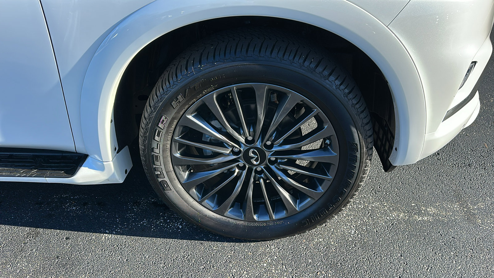 Certified 2024 INFINITI QX80 Premium Select w/ Cargo Package image 9