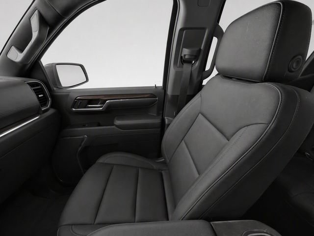 Used 2025 Chevrolet Silverado 1500 LT Trail Boss w/ LT Trail Boss Premium Package AWD/4WD image 15