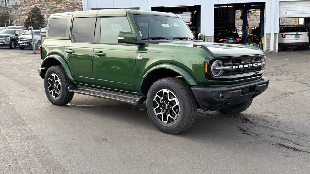 New 2025 Ford Bronco Outer Banks