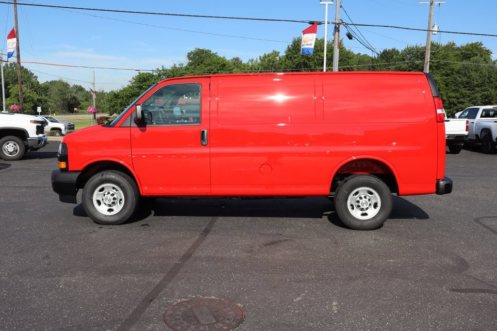 New 2026 Chevrolet Express 2500 w/ Driver Convenience Package RWD image 26