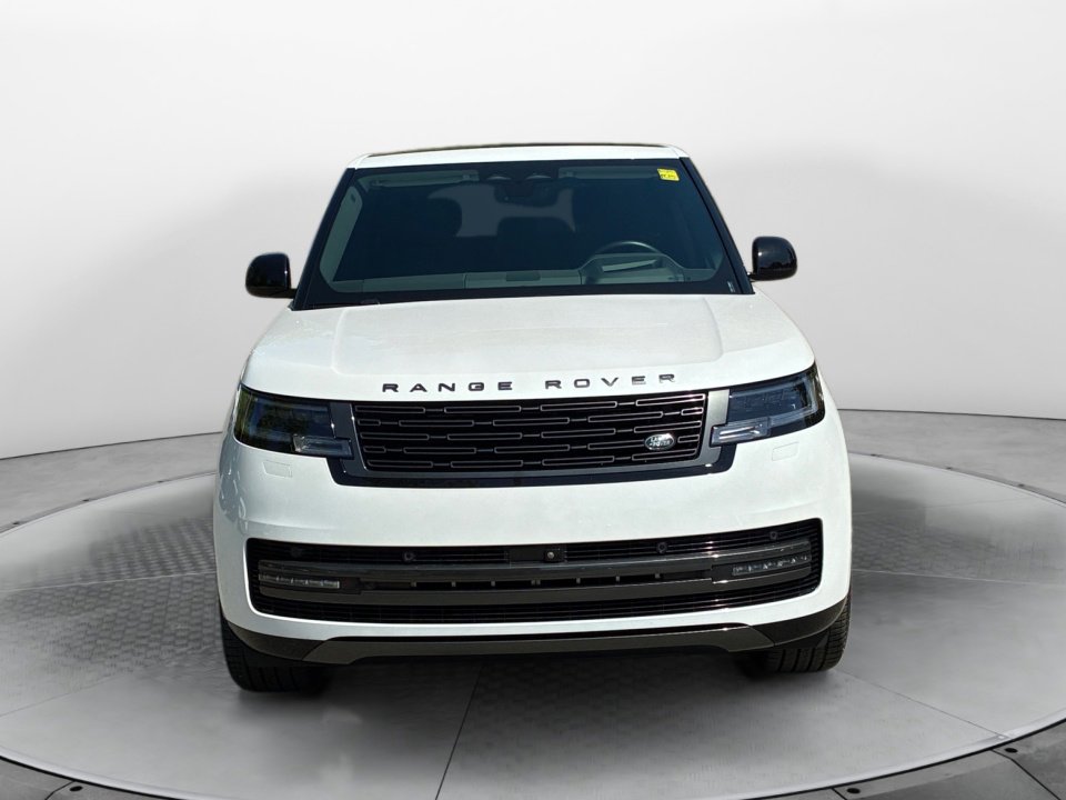 Used 2024 Land Rover Range Rover SE AWD/4WD image 2