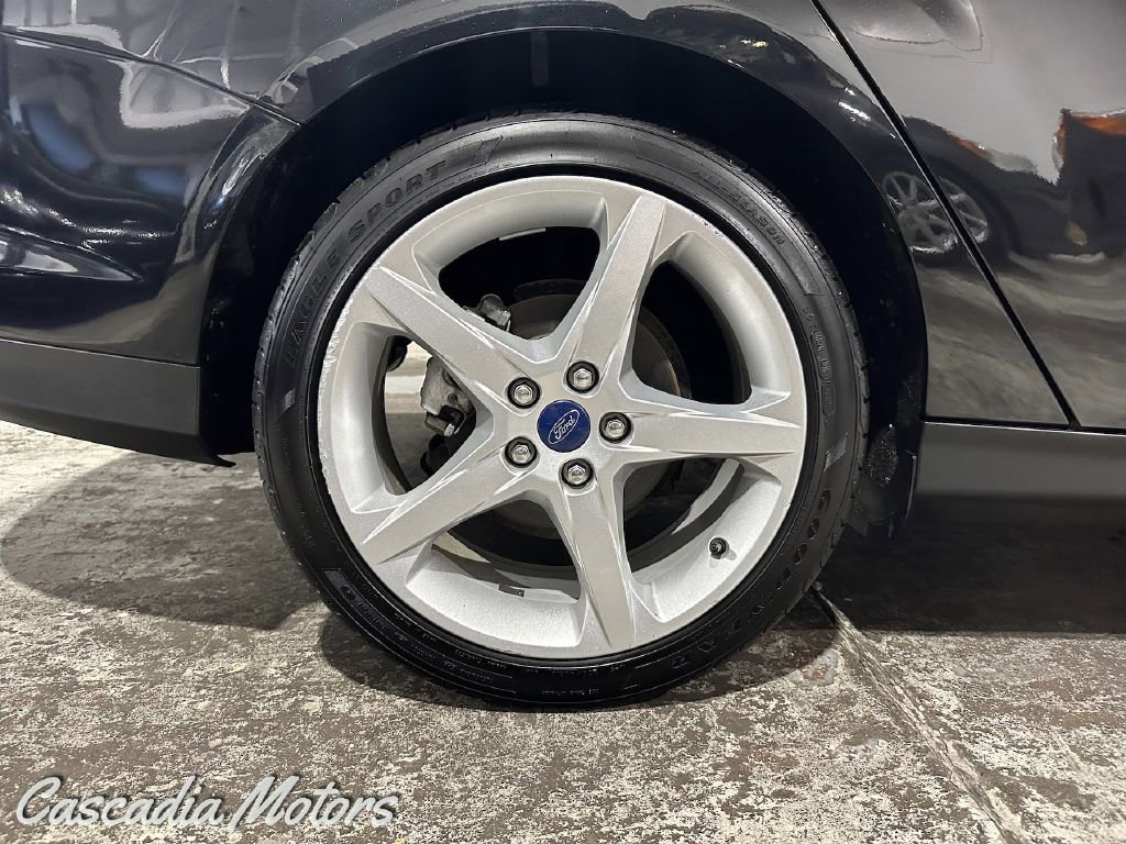 Used 2013 Ford Focus Titanium w/ Titanium Handling Pkg image 29