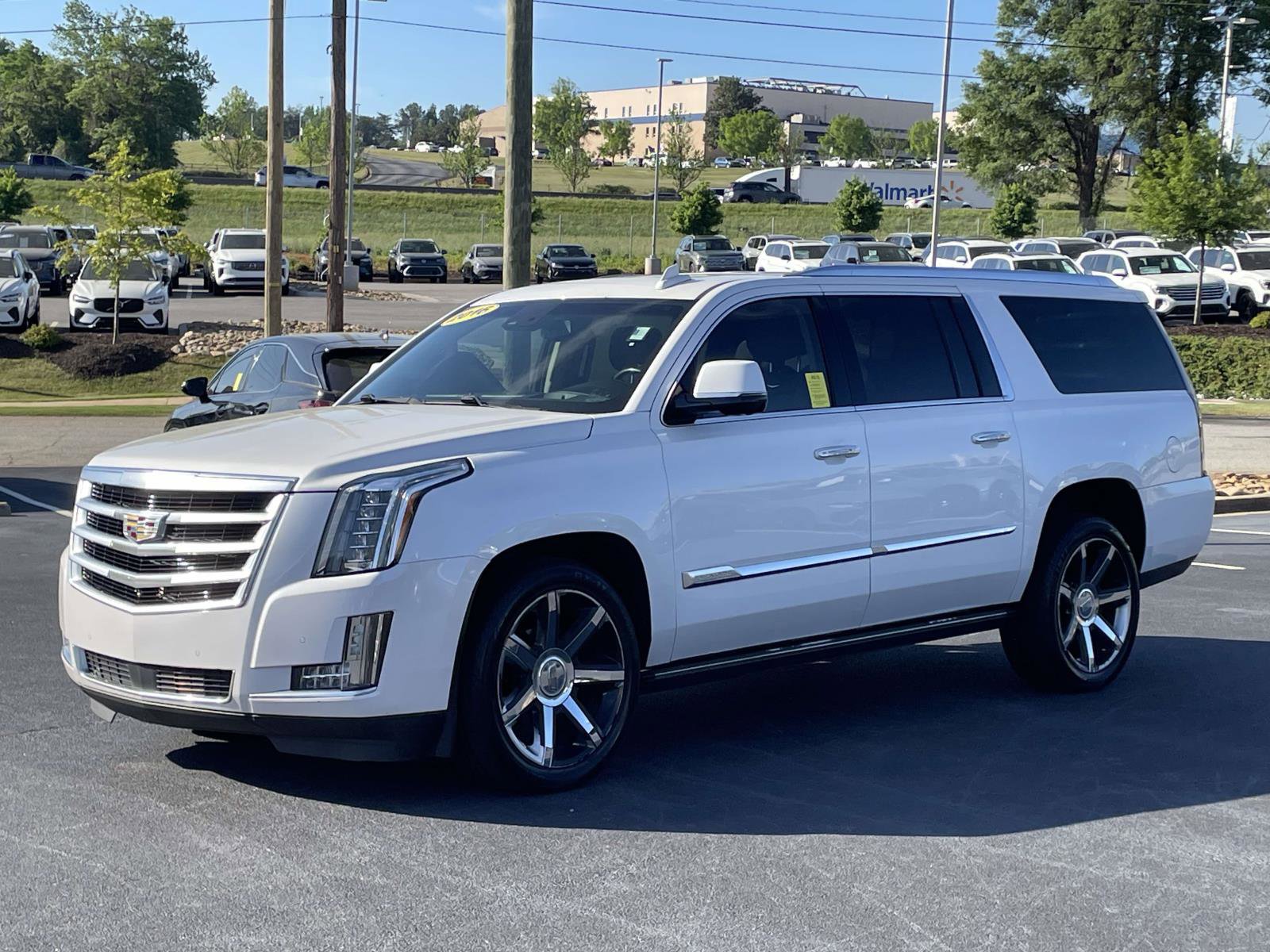 Used 2016 Cadillac Escalade ESV Premium image 3